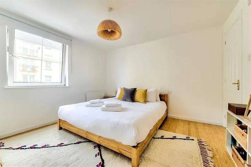 Chic Modern Apartment In Leith Édimbourg