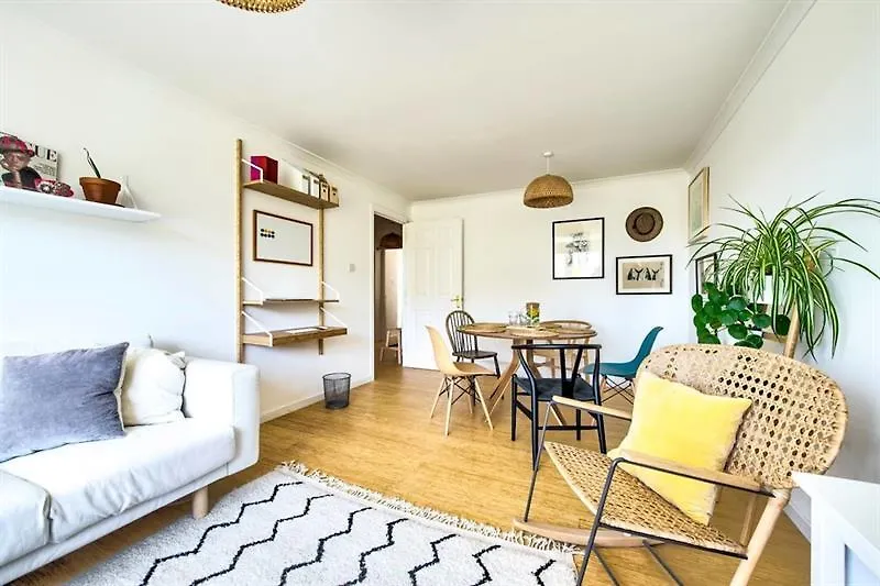 Chic Modern Apartment In Leith Édimbourg
